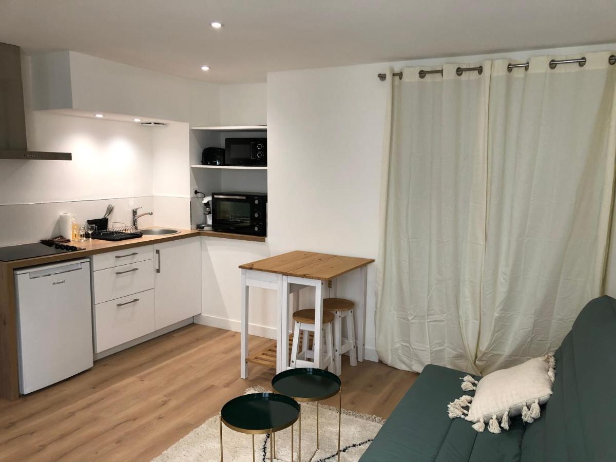 Blue Studio Cosy Et Calme Proche Du Centre Avec Tv Et Wifi ลาโรแชล ภายนอก รูปภาพ