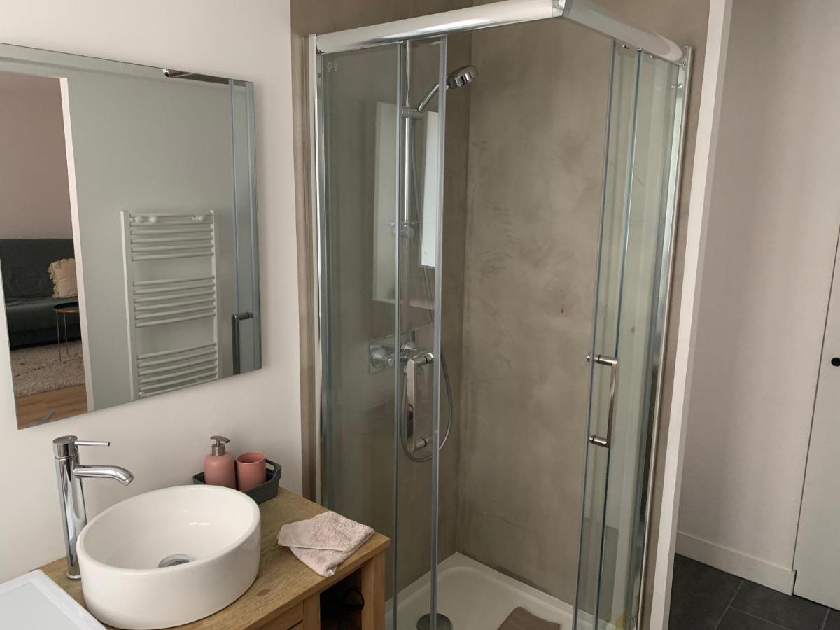 Blue Studio Cosy Et Calme Proche Du Centre Avec Tv Et Wifi ลาโรแชล ภายนอก รูปภาพ